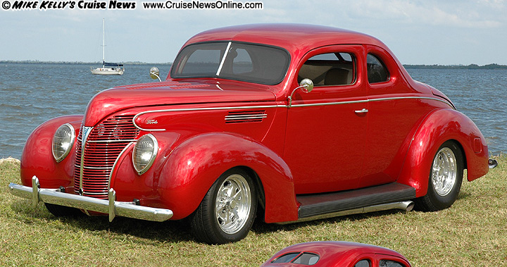 It's a 1939 Ford Coupe. 